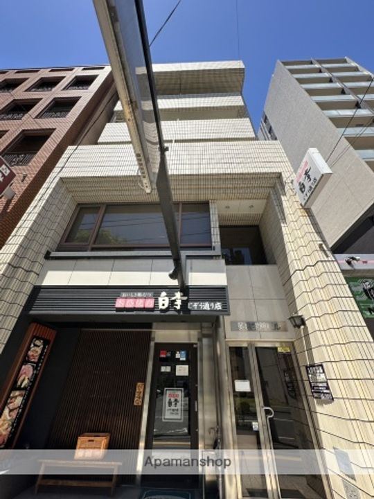 広島県広島市中区小町の賃貸マンションの外観