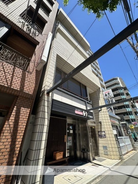 広島県広島市中区小町の賃貸マンションの外観