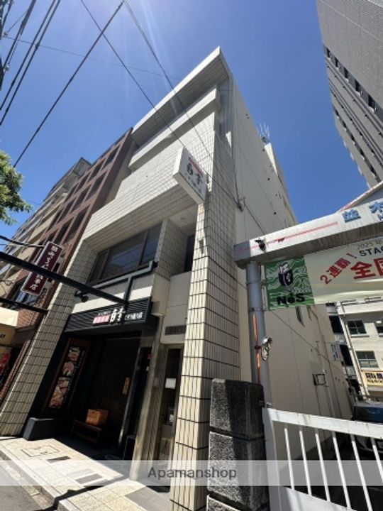 広島県広島市中区小町の賃貸マンションの外観