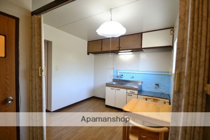 広島県安芸郡府中町柳ケ丘の賃貸マンションの居間