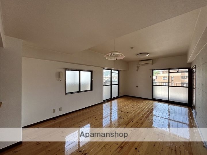 第1木本ビルの内装