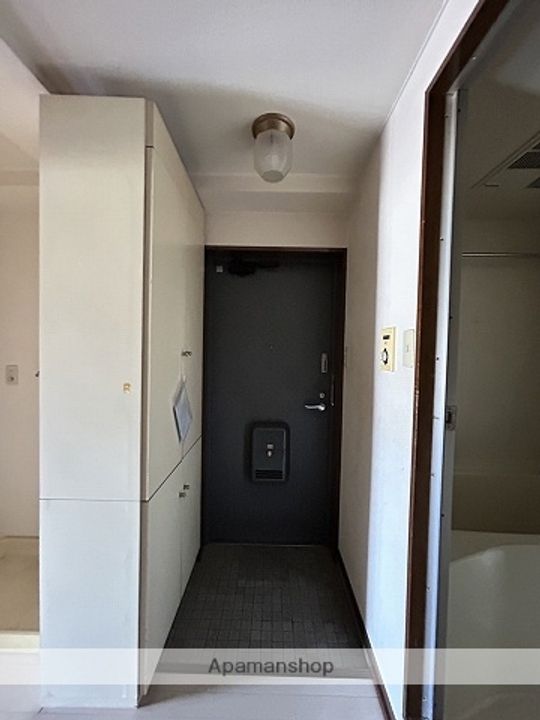 第1木本ビルの玄関