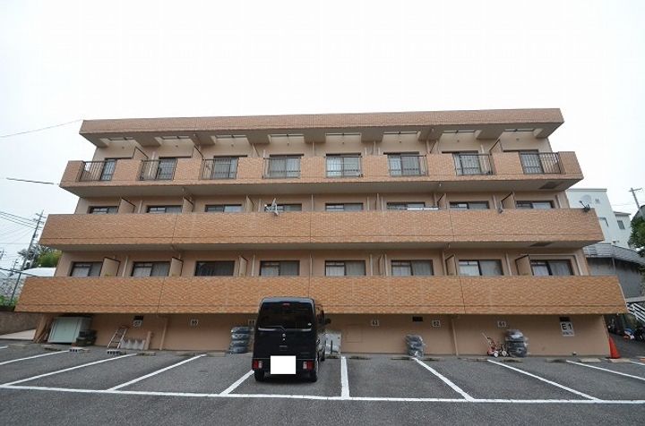 広島県広島市安佐南区高取北1丁目の賃貸マンション105の外観