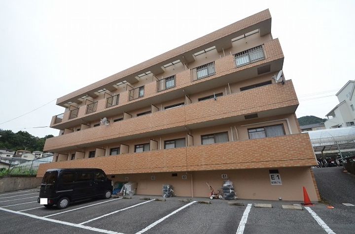広島県広島市安佐南区高取北1丁目の賃貸マンション105の外観