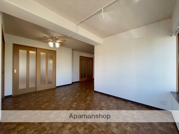 広島県広島市佐伯区千同2丁目の賃貸マンションの内装