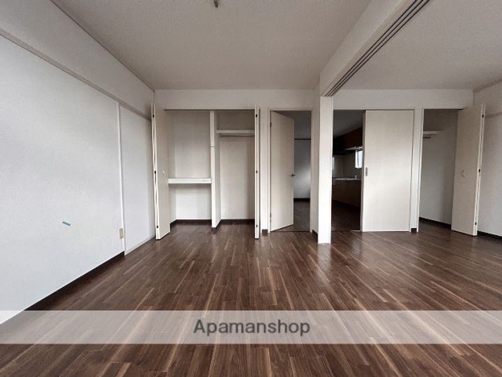 サンヨービル403の居間