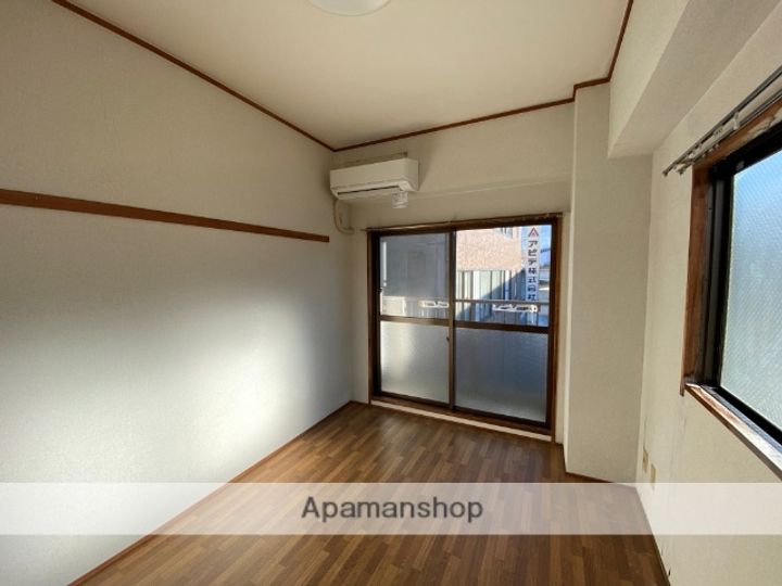 サンライズ矢賀Bの居間