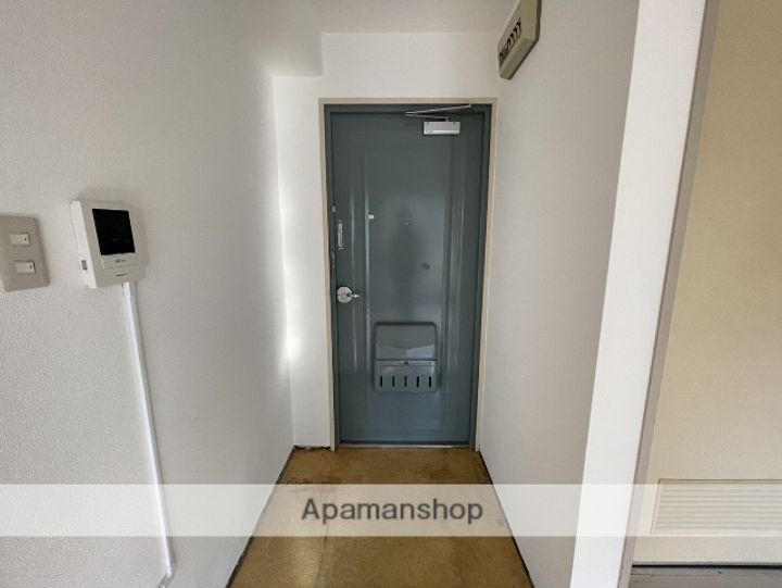 広島県広島市中区富士見町の賃貸マンションの玄関