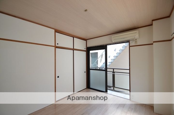 広島県広島市中区南竹屋町の賃貸マンションの内装