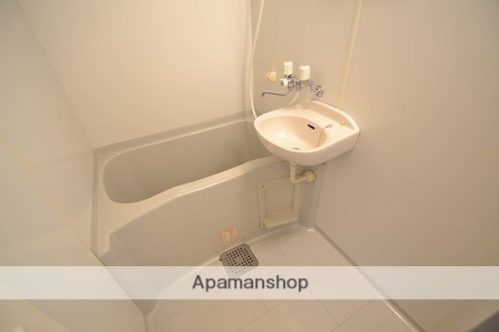 広島県広島市中区南竹屋町の賃貸マンションの内装