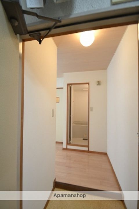 広島県広島市中区南竹屋町の賃貸マンションの玄関