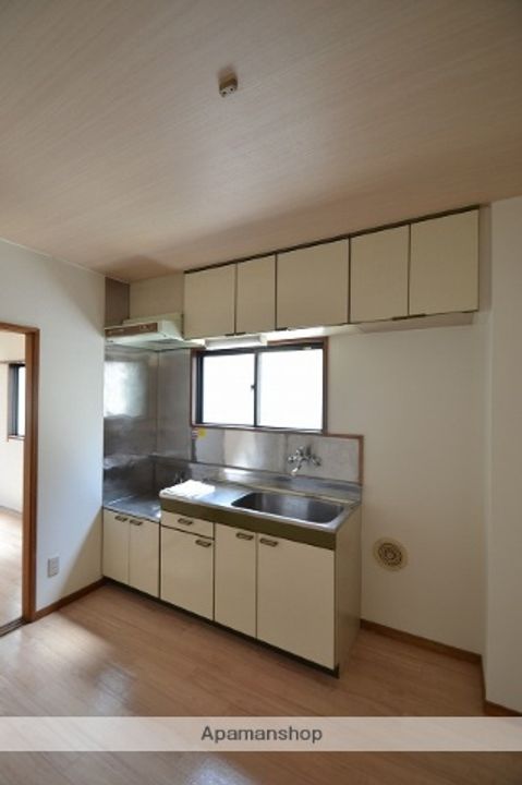 広島県広島市中区南竹屋町の賃貸マンションの内装