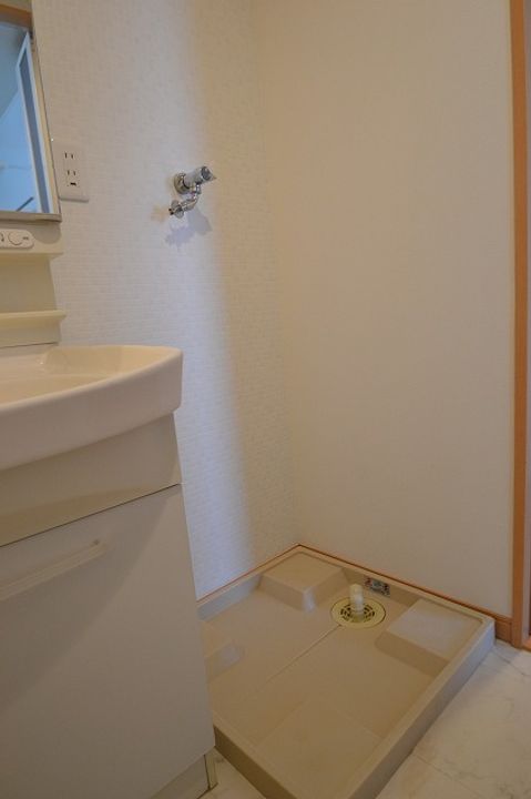 広島県広島市中区東白島町の賃貸マンションの内装