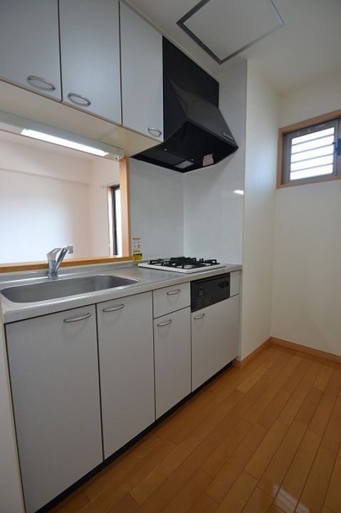 広島県広島市中区東白島町の賃貸マンションのキッチン