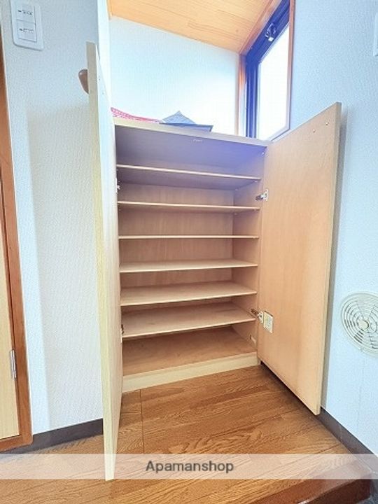 広島県広島市南区宇品東2丁目の賃貸マンションの内装