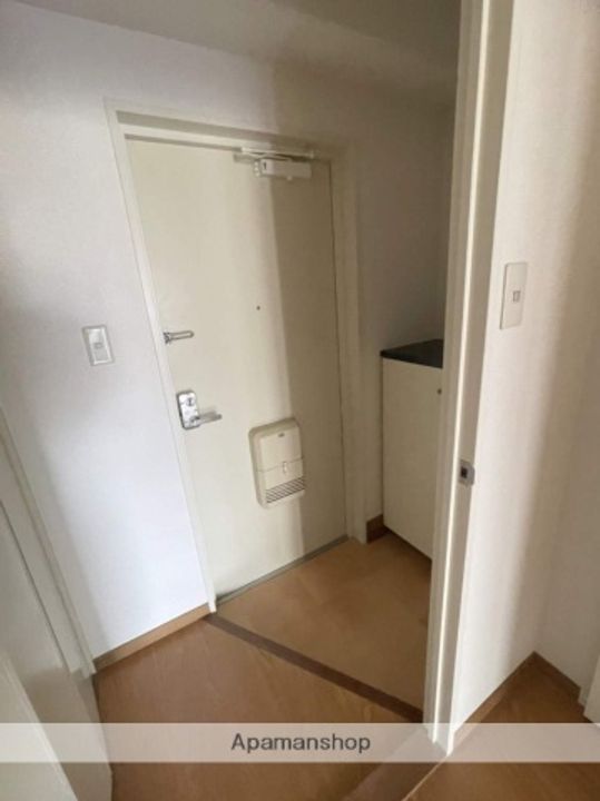 広島県広島市中区舟入川口町の賃貸マンションの玄関