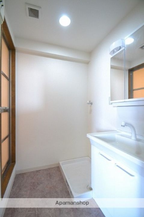 広島県広島市南区宇品御幸5丁目の賃貸マンションの内装