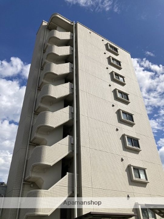 BAUHAUS東原(旧 リオビエント東原)の外観