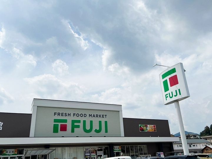 レオパレスワルツの周辺