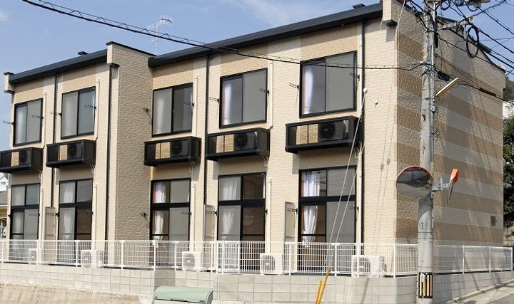 レオパレスメゾン春風の外観