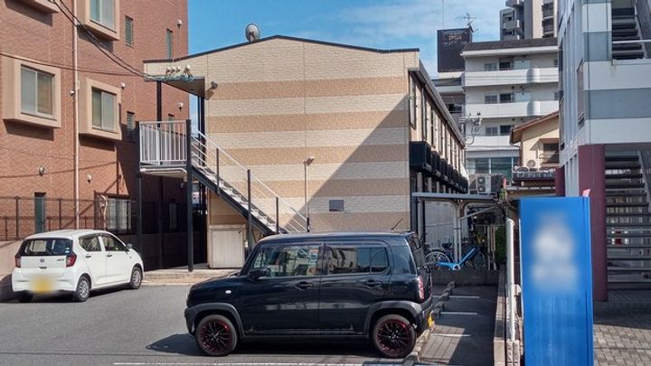 レオパレスオアゾ東本浦105の外観