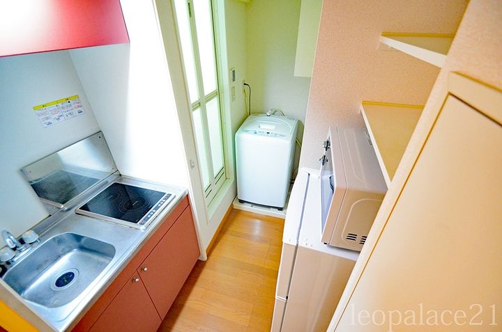 レオパレスシャロン102のキッチン