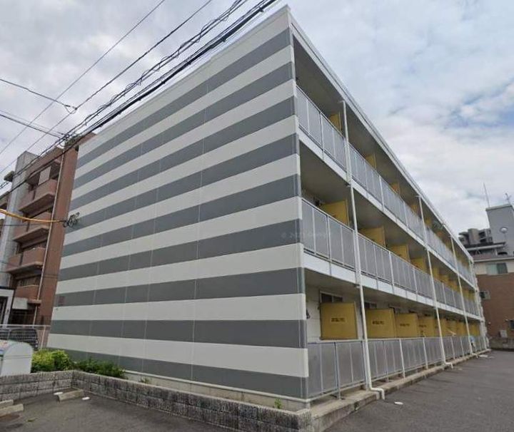 レオパレスプレミール東本浦311の外観