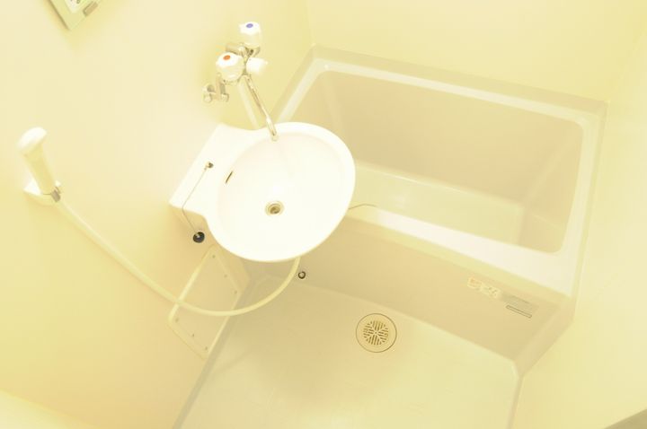 レオパレスシンセー301の風呂