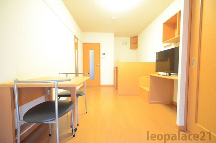 レオパレスソナタの居間