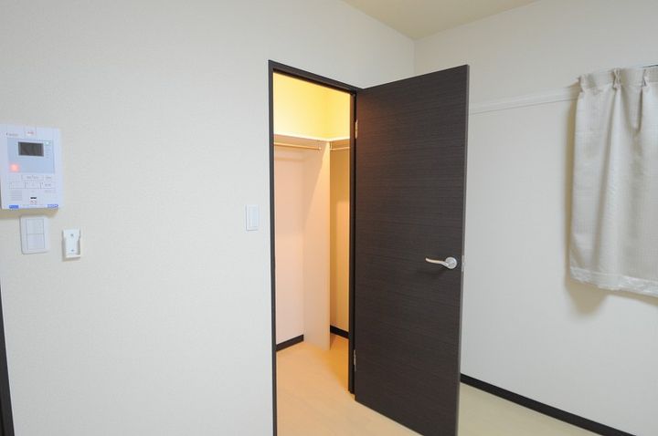 レオネクストベンチマーク祇園の居間