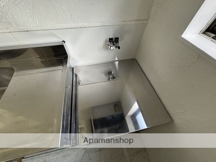 ALL AGES APARTMENTの内装