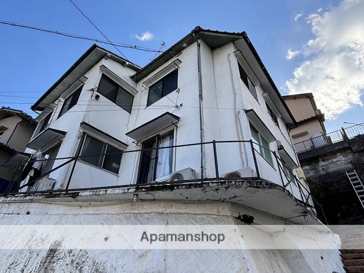 ALL AGES APARTMENTの外観