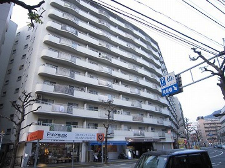 広島県広島市東区光町1丁目の賃貸マンションの外観