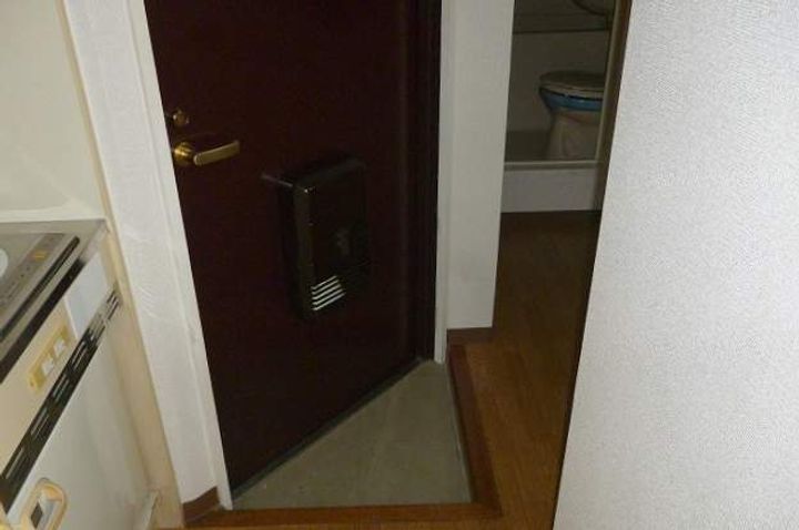 リバーサイド庚午603号室の玄関