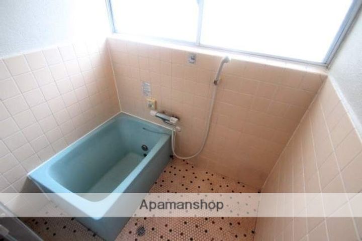 広島県広島市東区戸坂山根2丁目の賃貸アパートの風呂