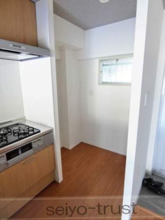 西興ビル302号室の内装