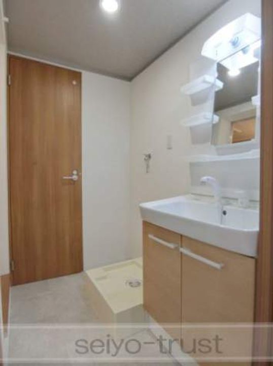 西興ビル302号室の内装