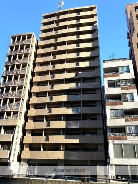 広島県広島市中区宝町の賃貸マンションの外観