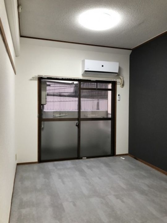 ハイツ観音304号室の居間