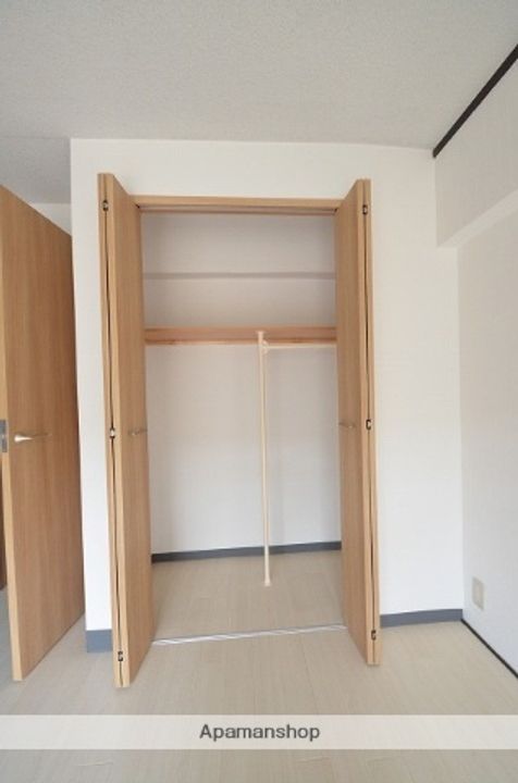 広島県広島市安佐北区可部5丁目の賃貸マンションの内装