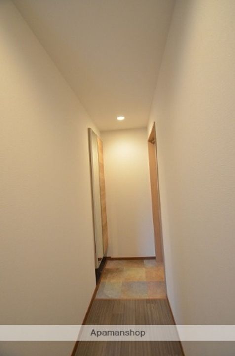 広島県広島市安佐北区可部町大字上町屋の賃貸アパートの玄関