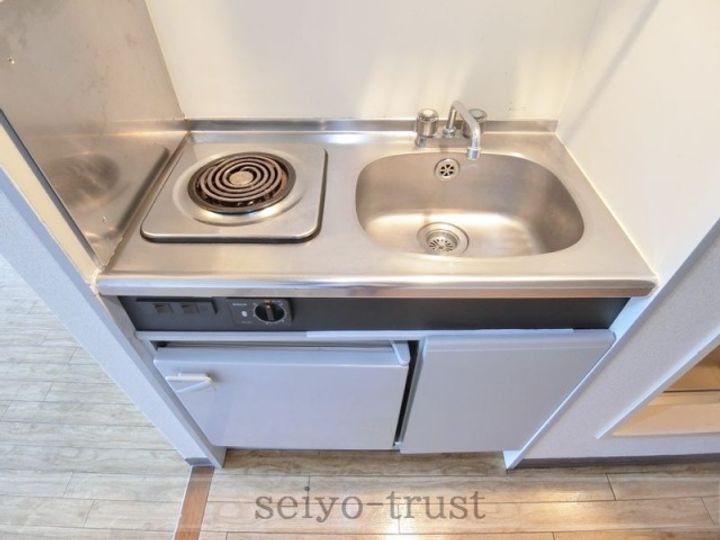 ノースウイングス704号室のキッチン