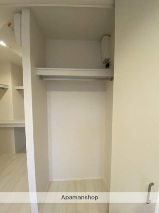 広島県広島市安佐南区西原8丁目の賃貸マンションの内装