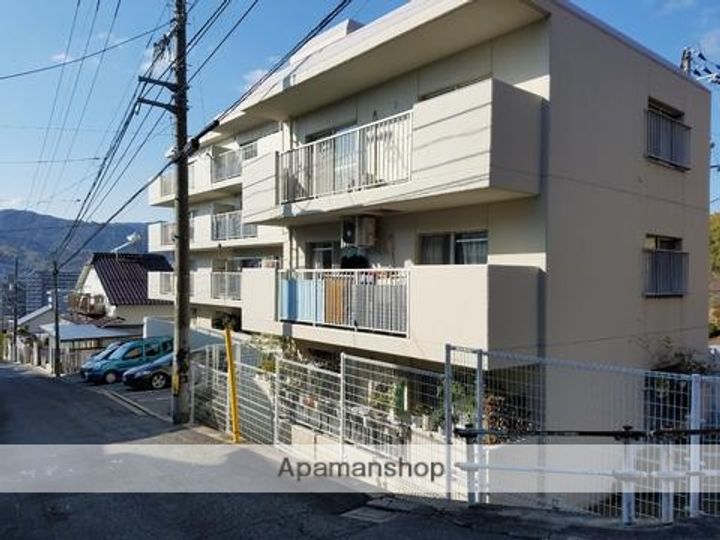 広島県広島市東区牛田新町1丁目の賃貸マンションの外観