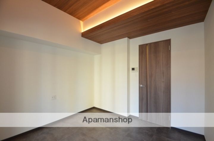 広島県広島市西区中広町3丁目の賃貸マンションの居間