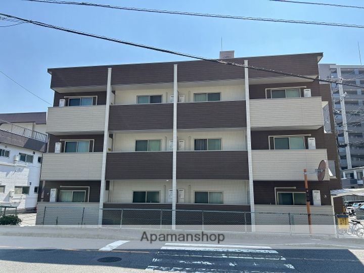 AXA五日市駅前の外観