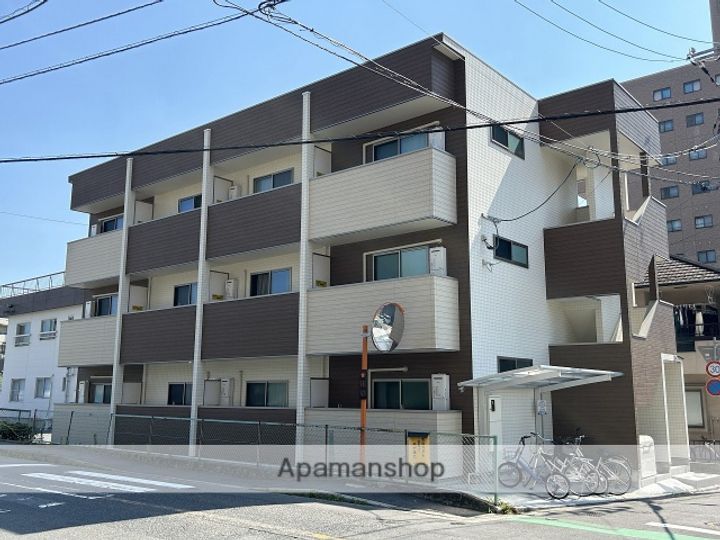 AXA五日市駅前の外観