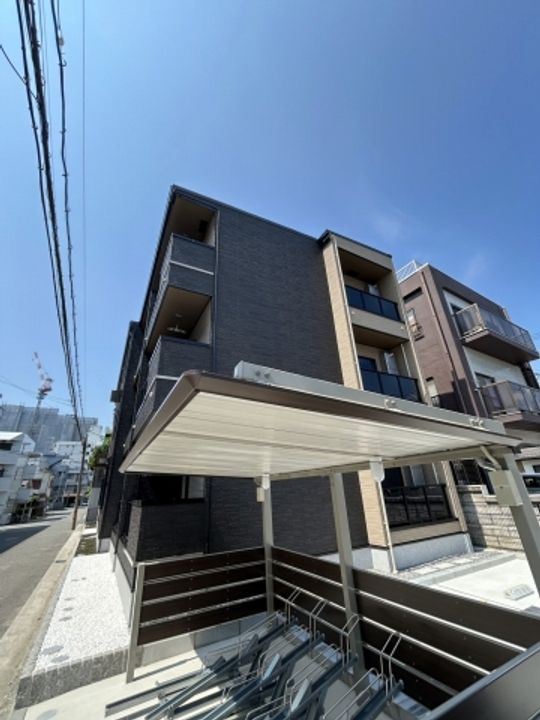 セレーノ大宮の外観