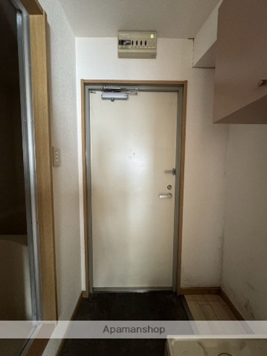 広島県広島市東区牛田東3丁目の賃貸マンションの玄関