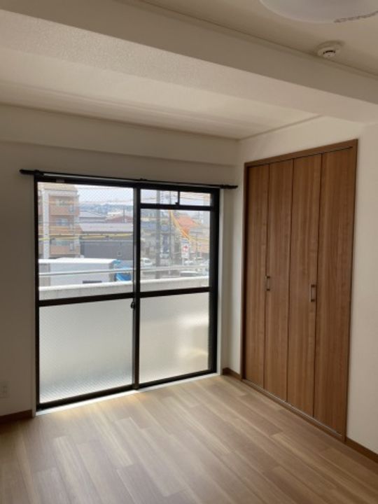 MTビル303号室の居間